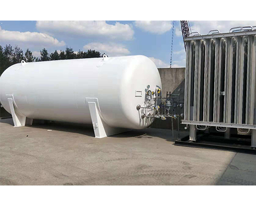 10m³液氮低温储罐安装完成投入使用