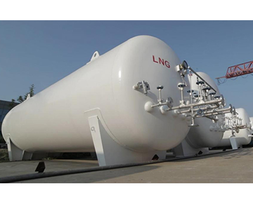 LNG加气站用的LNG低温储罐生产完成，等待装车发货