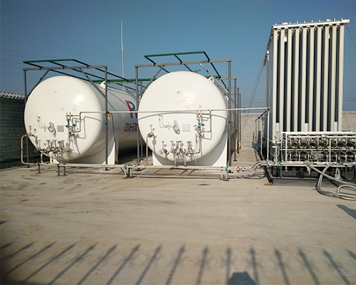 二氧化碳低温储罐在重庆化工厂家安装完成